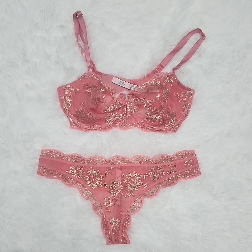 Elegant Victoria Secret and Gold Lace Lingerie Set.  THONG MEDIUM, BRA 32DD